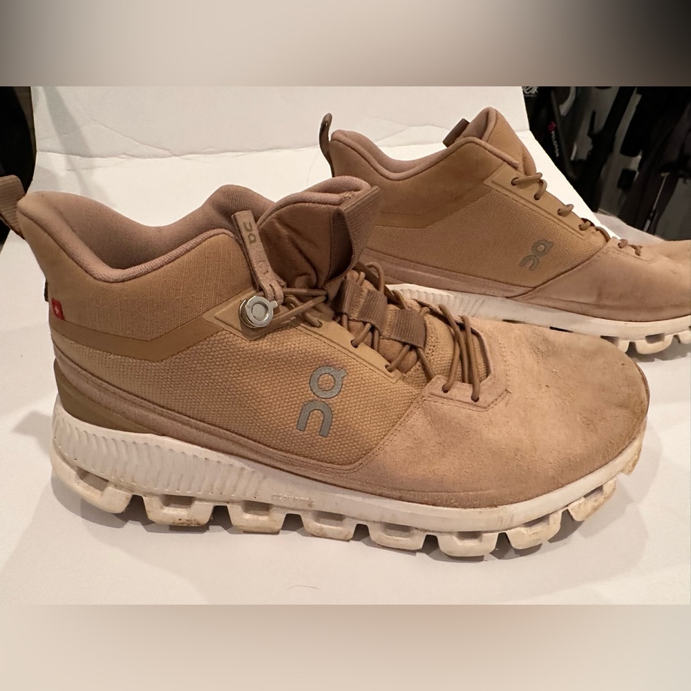 On Cloud Hiking Shoes